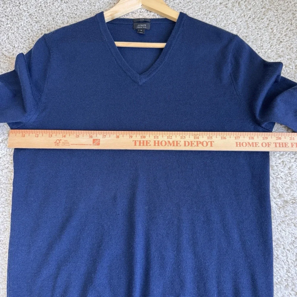 J.Crew Slim Fit 100% Merino Wool V Neck Sweater Mens Medium Navy Blue Pullover